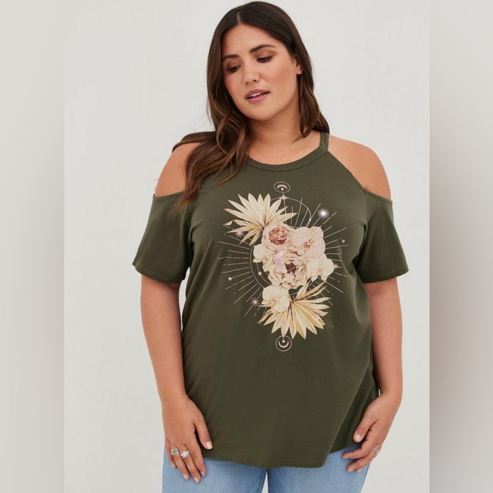 Torrid Graphic Classic Fit Cotton Cold Shoulder Top green olive size 2XL.